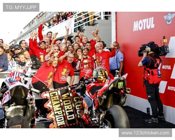 MotoGP赛季激战正酣 多支车队争夺年度总冠军荣耀 MotoGP赛季激战正酣 多支车队争夺年度总冠军荣耀
